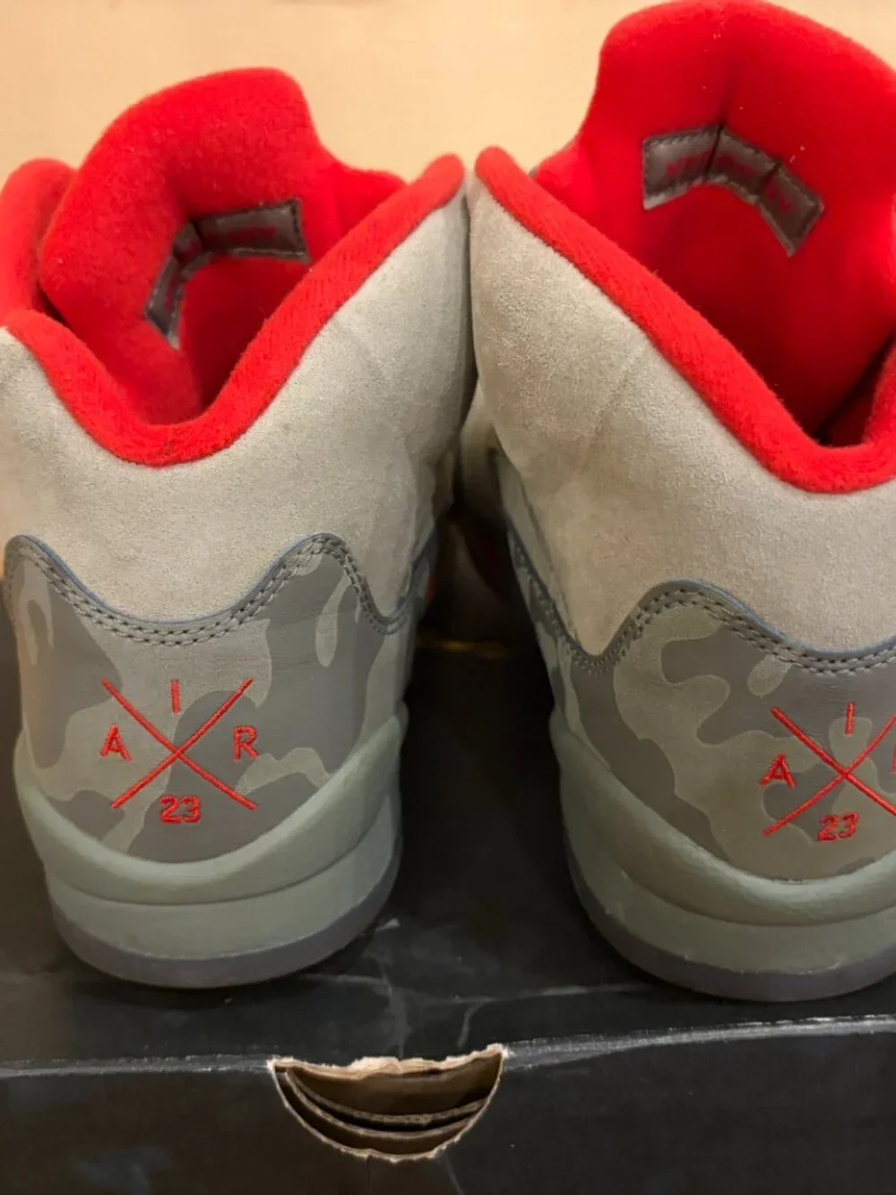 Air Jordan 5 Retro BG Grey woman Dark Stucco/unyversity red 7Y